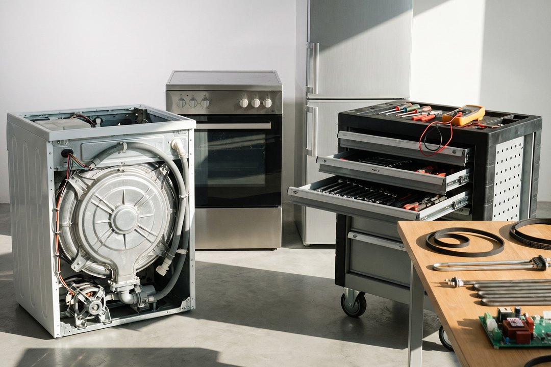 Appliance repair workshop